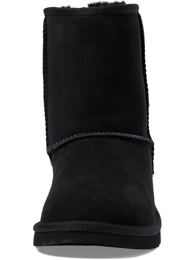 Black UGG Classic II (Little Kid/Big Kid)