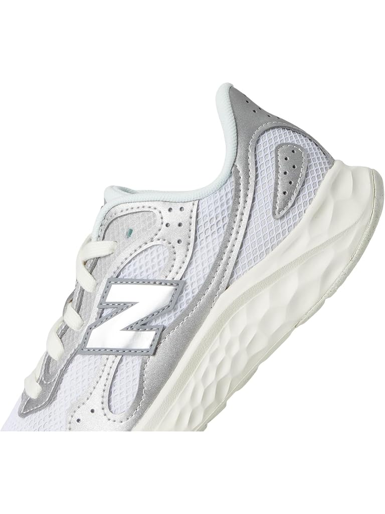 Gray New Balance Fresh Foam Arishi v4