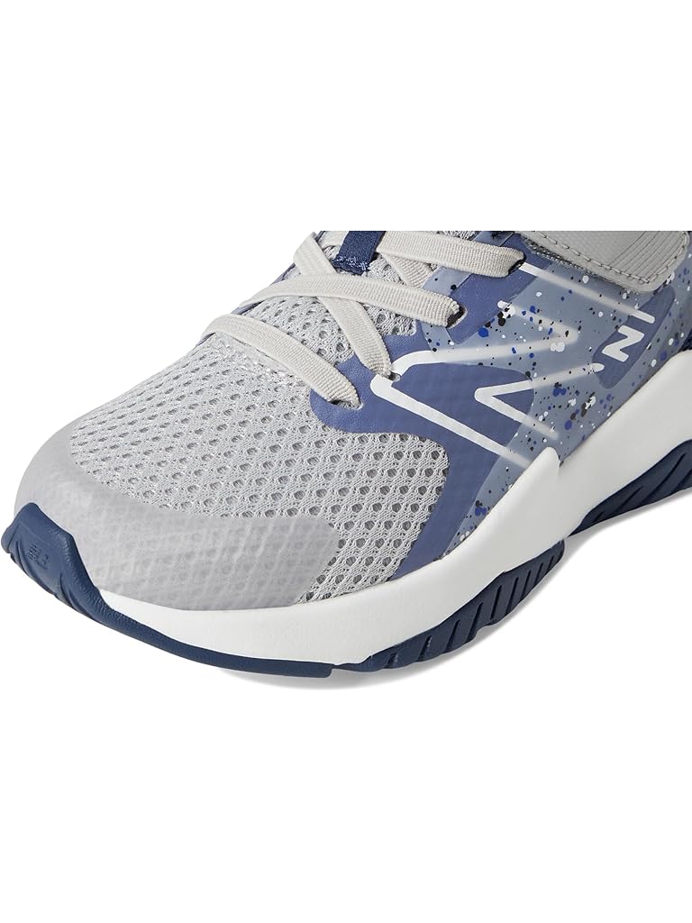 Gray New Balance Rave Run v2 Bungee Lace with Top Strap (Little Kid/Big Kid)