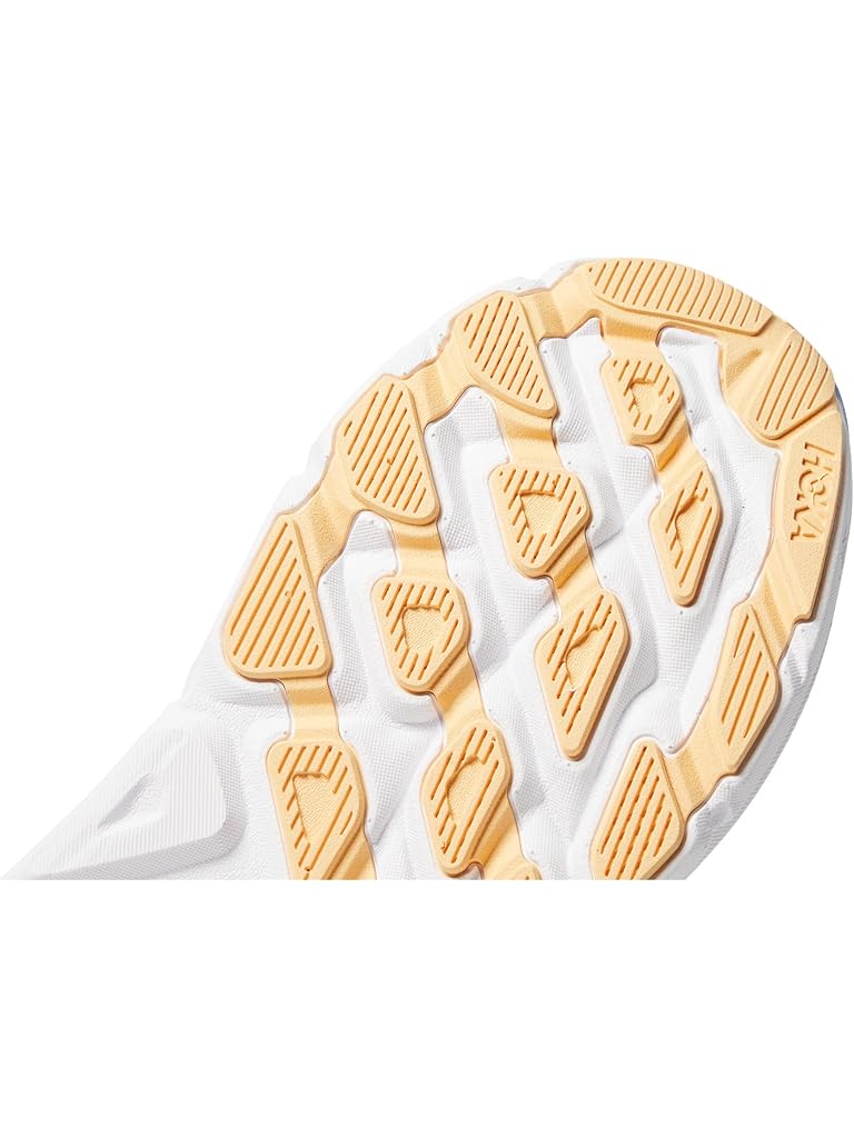 Coral Hoka Clifton 9 (Big Kid)